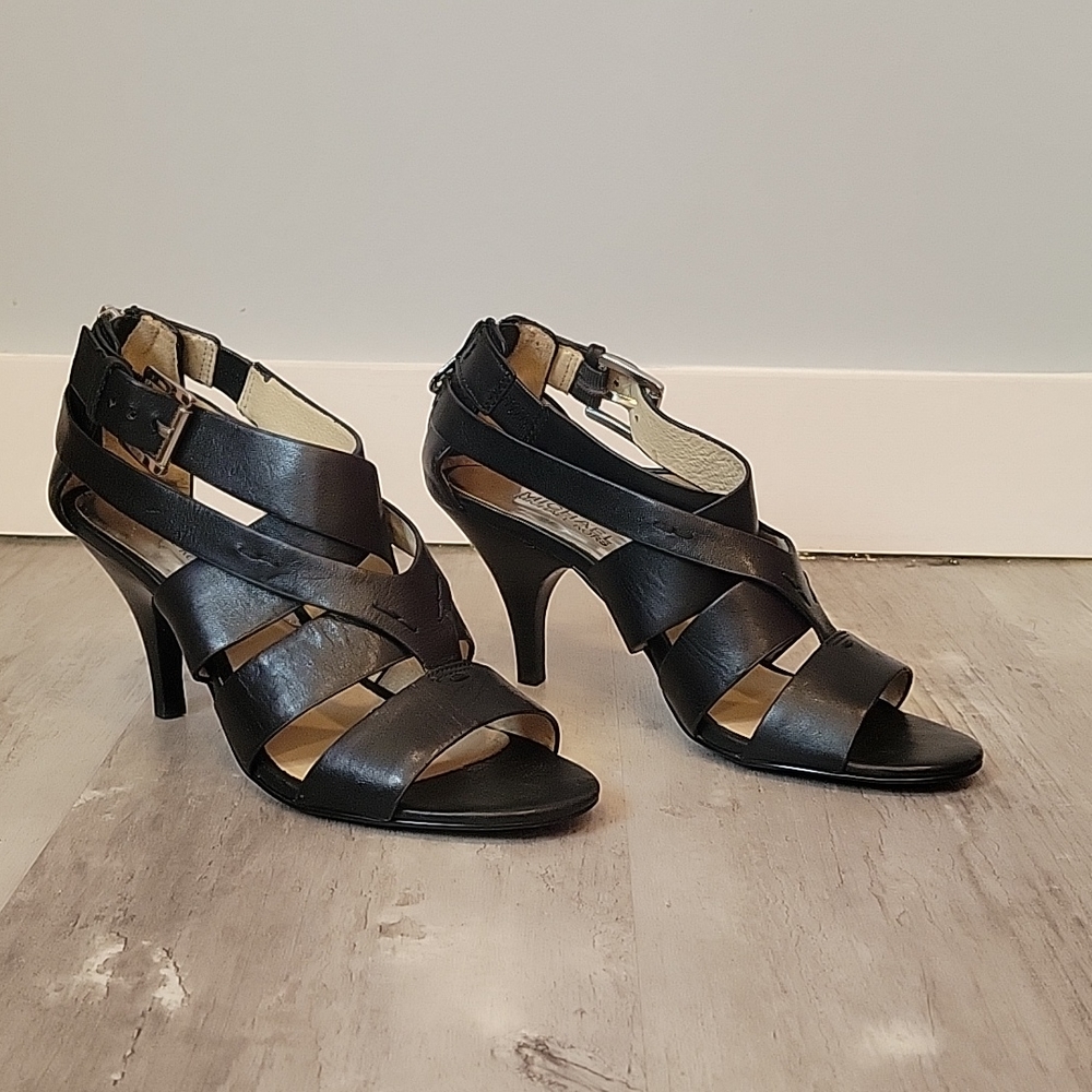 Michael Kors Zoe Sandal  - Picture 2 of 9